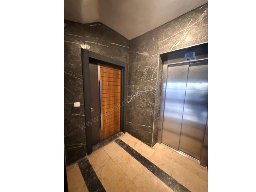 ÇEVRE YOLUNA YAKIN, GÜNEY CEPHE, MASRAFSIZ BAKIMLI DAİRE