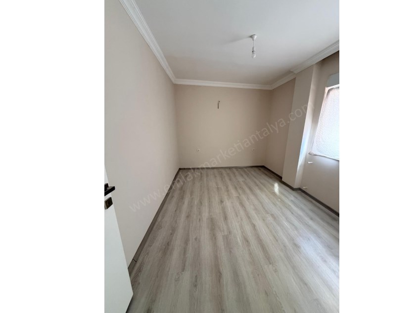 ÇEVRE YOLUNA YAKIN, GÜNEY CEPHE, MASRAFSIZ BAKIMLI DAİRE