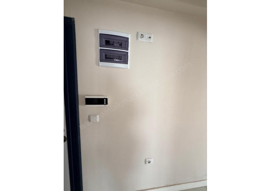 ÇEVRE YOLUNA YAKIN, GÜNEY CEPHE, MASRAFSIZ BAKIMLI DAİRE