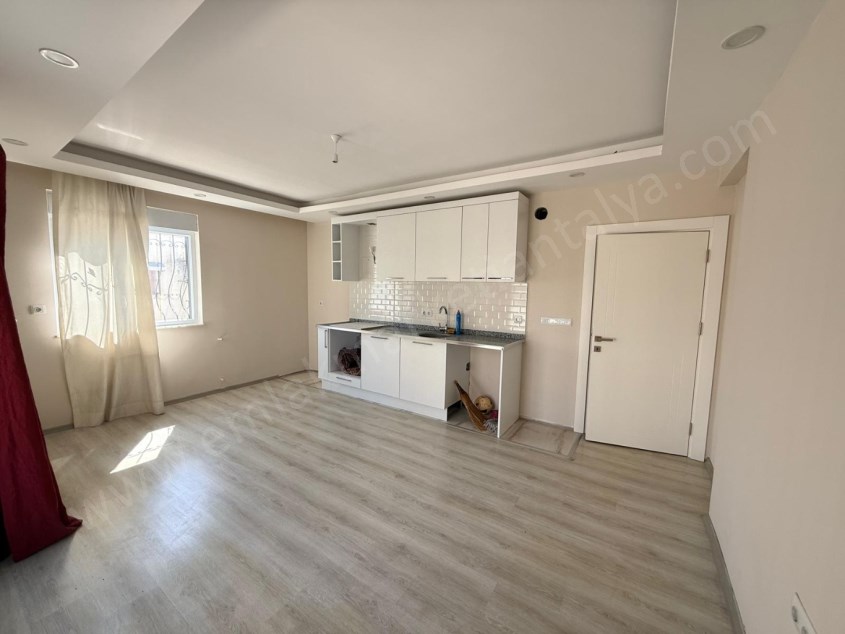 ÇEVRE YOLUNA YAKIN, GÜNEY CEPHE, MASRAFSIZ BAKIMLI DAİRE