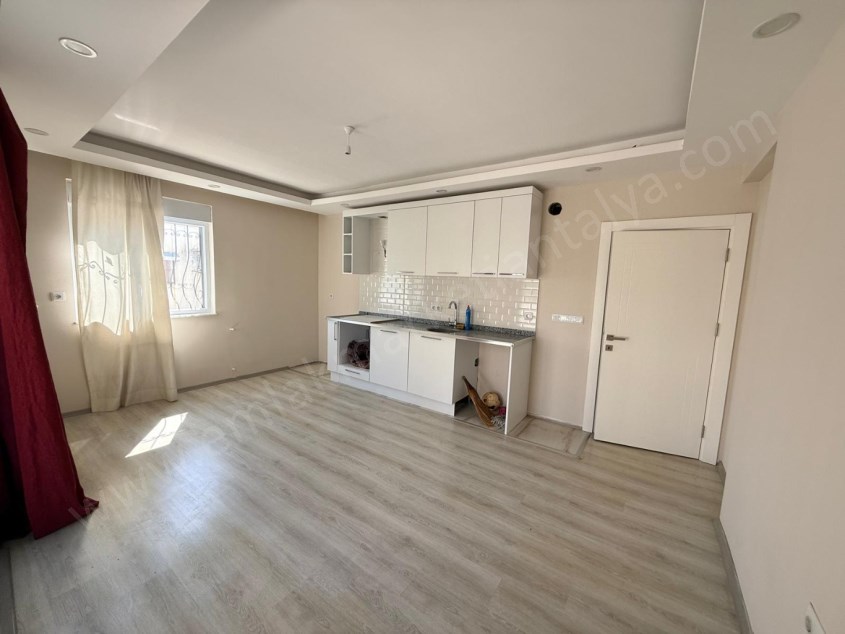 ÇEVRE YOLUNA YAKIN, GÜNEY CEPHE, MASRAFSIZ BAKIMLI DAİRE