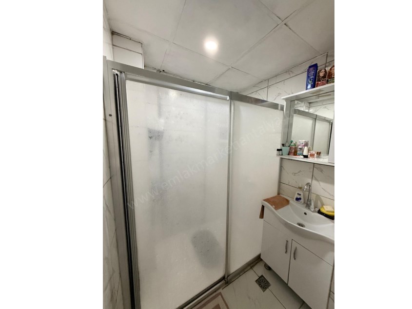 MEVLANA KAVŞAĞINA YAKIN D.GAZ KOMBİLİ GÜNEY CEPHE BAKIMLI DAİRE