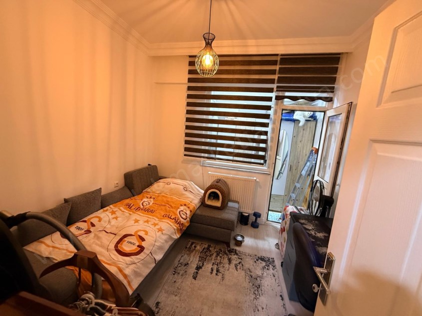MEVLANA KAVŞAĞINA YAKIN D.GAZ KOMBİLİ GÜNEY CEPHE BAKIMLI DAİRE