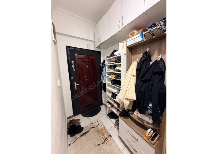 MEVLANA KAVŞAĞINA YAKIN D.GAZ KOMBİLİ GÜNEY CEPHE BAKIMLI DAİRE