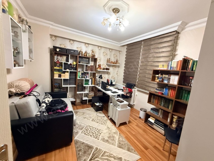 DOĞALGAZ KOMBİLİ, GENİŞ, MASRAFSIZ, ÖZEL TERASLI DAİRE