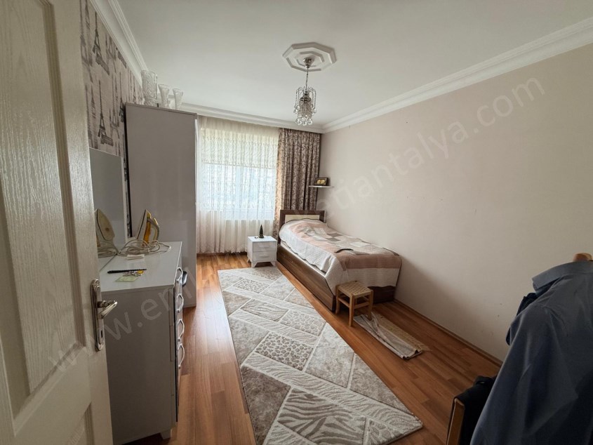 DOĞALGAZ KOMBİLİ, GENİŞ, MASRAFSIZ, ÖZEL TERASLI DAİRE