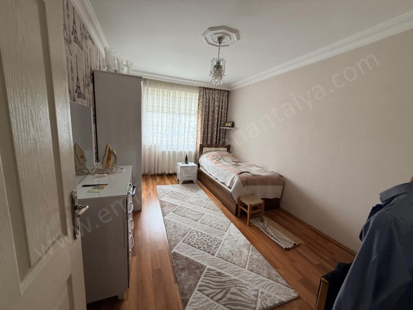 DOĞALGAZ KOMBİLİ, GENİŞ, MASRAFSIZ, ÖZEL TERASLI DAİRE
