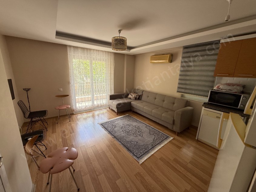 12.CADDE DİBİ KİRALIK EŞYALI 1+1