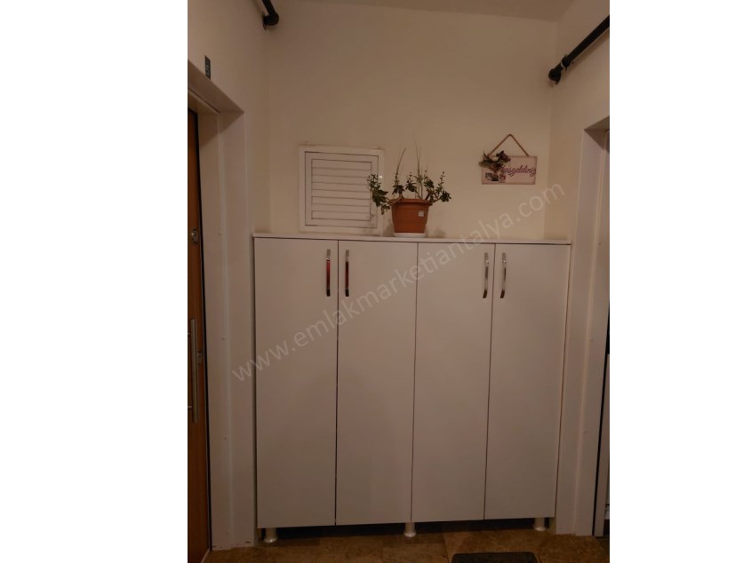 GÜNEY CEPHE, MANTOLAMALI, DOĞALGAZ KOMBİLİ LÜKS DAİRE