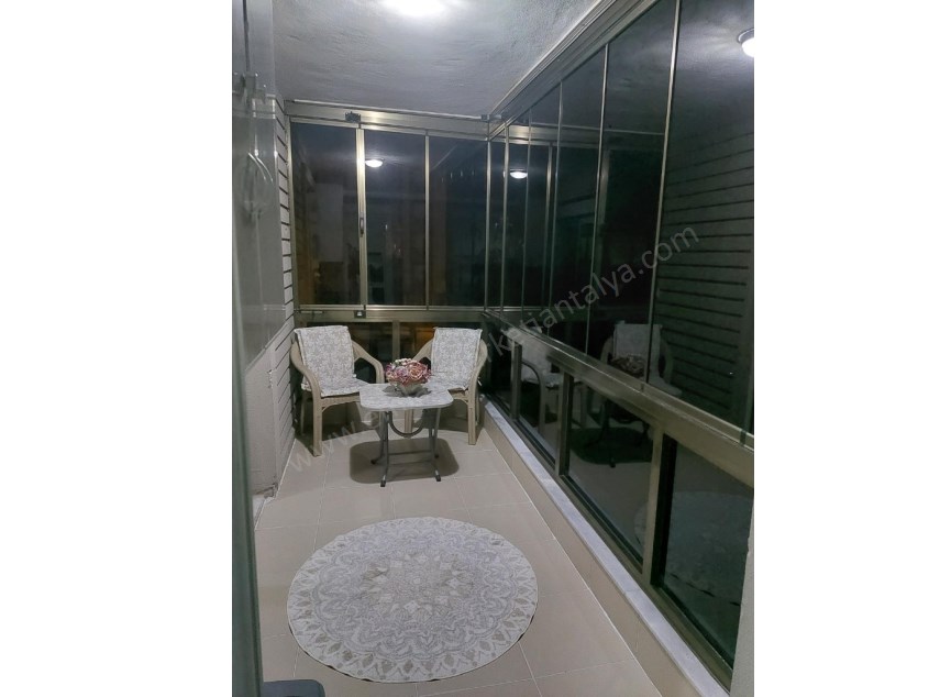 GÜNEY CEPHE, MANTOLAMALI, DOĞALGAZ KOMBİLİ LÜKS DAİRE