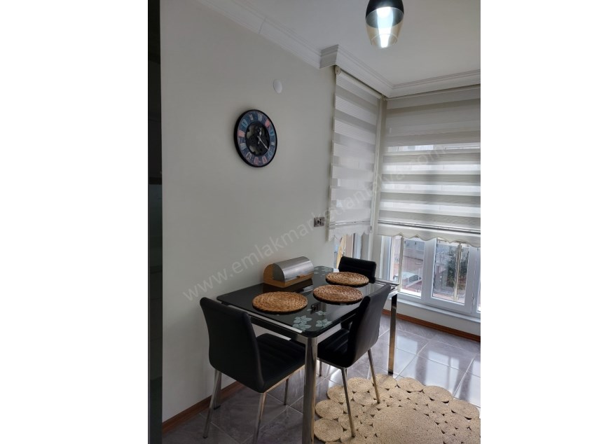 GÜNEY CEPHE, MANTOLAMALI, DOĞALGAZ KOMBİLİ LÜKS DAİRE