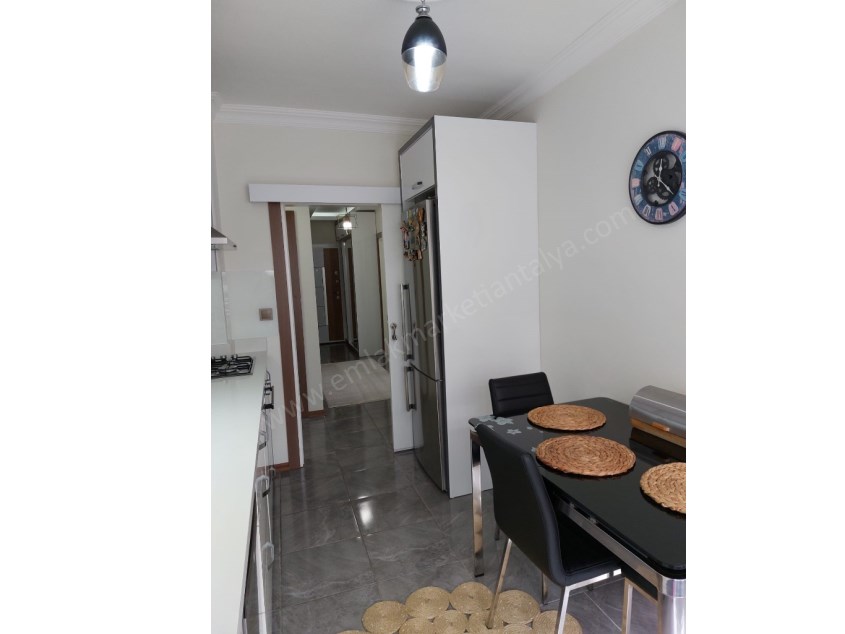 GÜNEY CEPHE, MANTOLAMALI, DOĞALGAZ KOMBİLİ LÜKS DAİRE