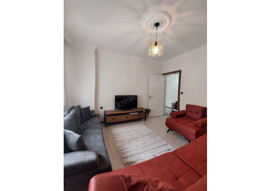 GÜNEY CEPHE, MANTOLAMALI, DOĞALGAZ KOMBİLİ LÜKS DAİRE