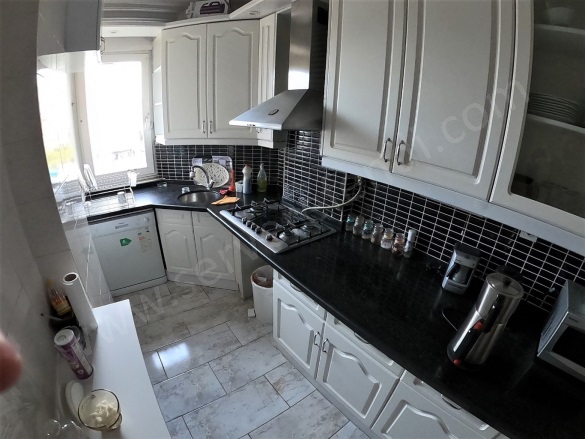 Merkez Bahçelievler Satılık Daire |  3+1 Oda | 130M2 11.000.000Tl  Krediye Uygun  | 3. Kat | Kombi | 1 Banyo | 3 Yatak Odası Resim-5