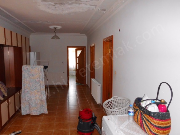 Pazar 19 Mayıs Satılık Bina |  4+1 Oda | 200M2 750.000Tl | Komple Bina | Soba | 2 Banyo | 4 Yatak Odası Resim-3