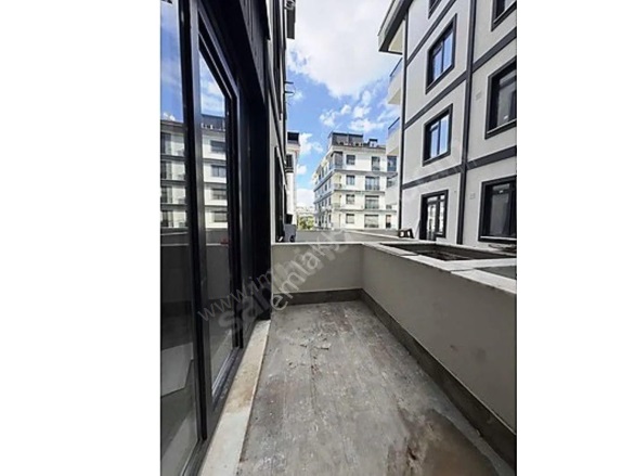 İdealtepe Maltepe Satılık Daire |  3+1 Oda | 100M2 8.600.000Tl  Krediye Uygun  | Çatı Katı | Doğalgaz | 1 Banyo | 1 Yatak Odası Resim-2