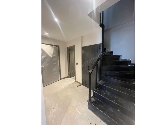 Bostancı Kadıköy Satılık Daire |  3+2 Oda | 180M2 21.000.000Tl  Krediye Uygun  | Dubleks | Kombi | 2 Banyo | 1 Yatak Odası Resim-3