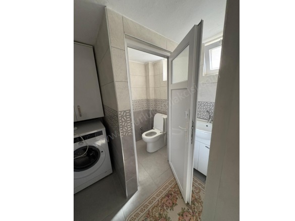 Yeni Mah. Susurluk Satılık Daire |  2+1 Oda | 125M2 2.650.000Tl  Krediye Uygun  | 2. Kat | Kombi | 1 Banyo | 1 Yatak Odası Resim-2