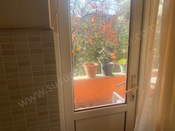 Şeker Mah. Susurluk Satılık Müstakil Ev |  3+1 Oda | 303M2 3.500.000Tl  Krediye Uygun  | Müstakil | Soba | 1 Banyo | 1 Yatak Odası Resim-2