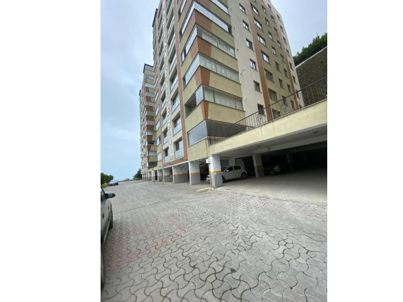 2 Nolu Beşirli Mah. Ortahisar Satılık Daire |  4+1 Oda | 210M2 6.600.000Tl  Krediye Uygun  | 2. Kat | Kombi | 2 Banyo Resim-2