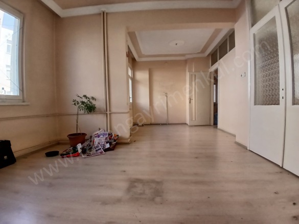 Çarşı Mah. Ortahisar Kiralık Ofis / Büro |  3+1 Oda | 125M2 Aylık 25.000Tl | 2. Kat | Klima | 1 Banyo Resim-3