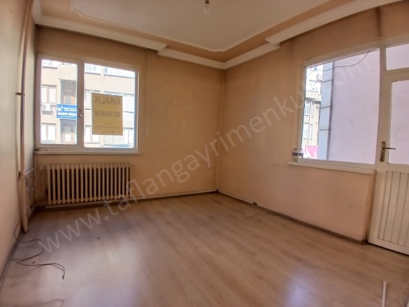 Çarşı Mah. Ortahisar Kiralık Ofis / Büro |  3+1 Oda | 125M2 Aylık 25.000Tl | 2. Kat | Klima | 1 Banyo Resim-4