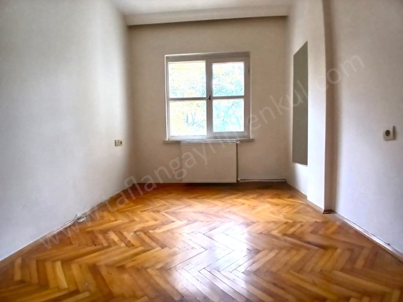 3 Nolu Erdoğdu Mah. Ortahisar Kiralık Daire |  3+1 Oda | 135M2 Aylık 15.000Tl | 2. Kat | Kombi Resim-4