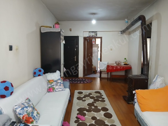 Çarşı Mah. Ortahisar Satılık Daire |  2+1 Oda | 100M2 3.000.000Tl  Krediye Uygun  | 1. Kat | Soba | 1 Banyo Resim-4