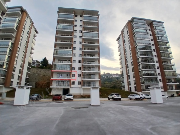 Yıldızlı Mah. Akçaabat Kiralık Daire |  3+1 Oda | 165M2 Aylık 25.000Tl | 2. Kat | Kombi | 2 Banyo Resim-2