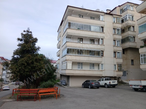 2 Nolu Erdoğdu Mah. Ortahisar Satılık Daire |  3+1 Oda | 135M2 3.750.000Tl  Krediye Uygun  | 5. Kat | Kombi | 1 Banyo Resim-1