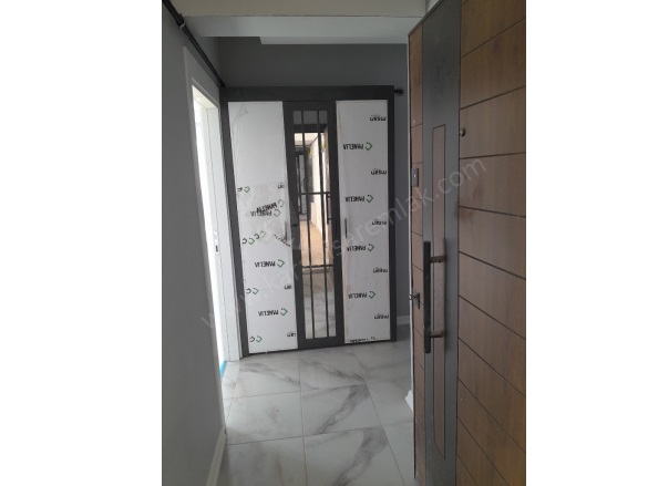 Fatih Mah. Afyon Satılık Daire |  3+1 Oda | 120M2 3.700.000Tl | 3. Kat | Doğalgaz | 1 Banyo | 1 Yatak Odası Resim-1