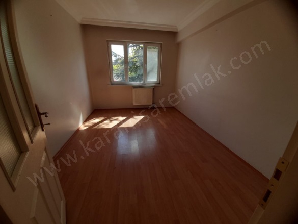 Kocatepe Mah. Afyon Satılık Daire |  3+1 Oda | 125M2 3.450.000Tl | 2. Kat | Doğalgaz | 1 Banyo | 1 Yatak Odası Resim-3