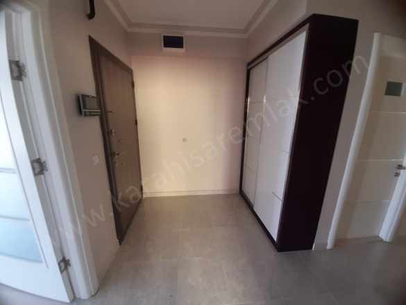 Gazi Mh Kiralık Daire D Gazlı Ara Kat 3+1 Merkez