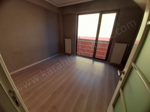 Gazi Mah. Afyon Kiralık Daire |  3+1 Oda | 110M2 Aylık 21.000Tl | 2. Kat | Doğalgaz | 1 Banyo | 1 Yatak Odası Resim-5