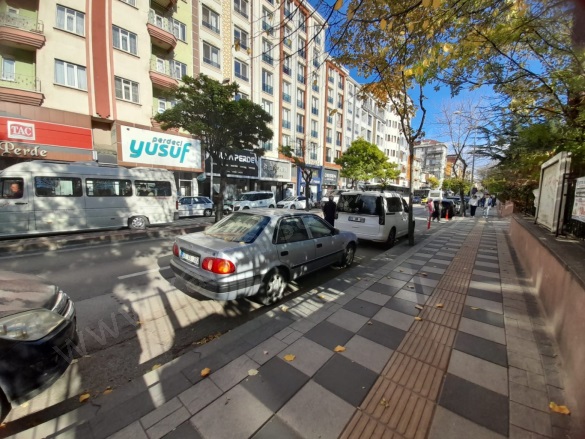 Cumhuriyet Mah. Afyon Satılık Daire |  3+1 Oda | 100M2 3.000.000Tl | 2. Kat | Doğalgaz | 1 Banyo | 1 Yatak Odası Resim-4