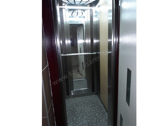 Cumhuriyet Mah. Afyon Satılık Daire |  3+1 Oda | 120M2 3.000.000Tl | 6. Kat | Doğalgaz | 1 Banyo | 1 Yatak Odası Resim-2