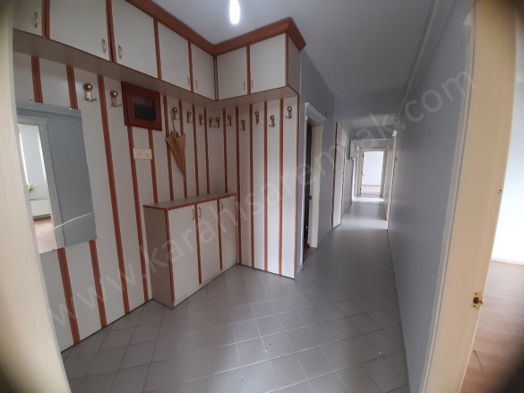 Cumhuriyet Mah. Afyon Kiralık Daire |  3+1 Oda | 120M2 Aylık 17.000Tl | 4. Kat | Doğalgaz | 2 Banyo | 1 Yatak Odası Resim-3