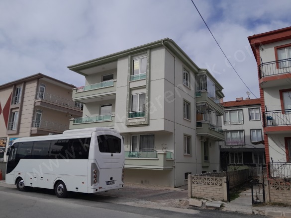 Fatih Mah. Afyon Satılık Daire |  3+1 Oda | 160M2 4.950.000Tl | 3. Kat | Doğalgaz | 2 Banyo | 1 Yatak Odası Resim-2