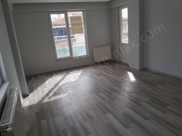 Fatih Mah. Afyon Satılık Daire |  3+1 Oda | 160M2 4.950.000Tl | 3. Kat | Doğalgaz | 2 Banyo | 1 Yatak Odası Resim-5