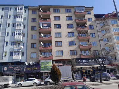 Kurtuluş Cd Üzeri Kiralık Daire Arka Cephe 2+1 Salon Salomanje Merkez Cumhuriyet Mah