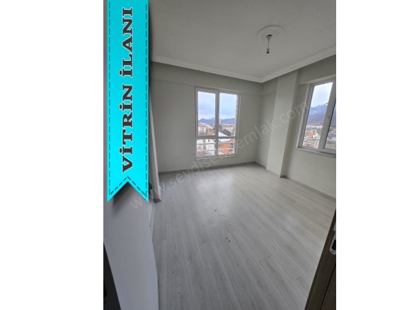 Yenicami Mah. Seydişehir Satılık Daire |  2+1 Oda | 80M2 0Tl | 4. Kat | Kombi | 1 Banyo | 1 Yatak Odası Resim-2
