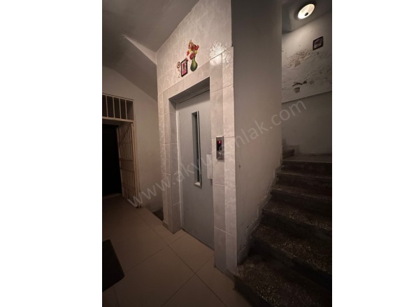 Yenişehir Mah. İskenderun Satılık Daire |  3+1 Oda | 110M2 3.000.000Tl | 3. Kat | Klima | 1 Banyo | 1 Yatak Odası Resim-3