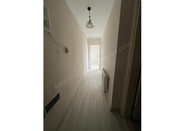Orta Mah. Efeler Satılık Daire |  1+1 Oda | 50M2 1.900.000Tl | 4. Kat | 1 Banyo | 1 Yatak Odası Resim-3