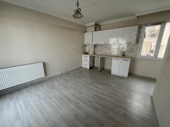 Orta Mah. Efeler Satılık Daire |  1+1 Oda | 50M2 1.900.000Tl | 4. Kat | 1 Banyo | 1 Yatak Odası Resim-5