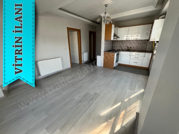 Ata Mah. Efeler Satılık Daire |  1+1 Oda | 50M2 2.500.000Tl | 3. Kat | Kombi | 1 Banyo | 2 Yatak Odası Resim-3