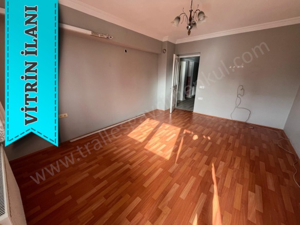 Güzelhisar Mah. Efeler Satılık Daire |  3+1 Oda | 145M2 5.250.000Tl  Krediye Uygun  | 3. Kat | Kombi | 1 Banyo | 1 Yatak Odası Resim-3