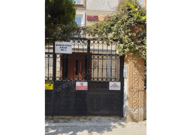 Millet Mah. Yıldırım Satılık Daire |  3+1 Oda | 145M2 4.500.000Tl  Krediye Uygun  | 1. Kat | Kombi | 2 Banyo | 1 Yatak Odası Resim-4