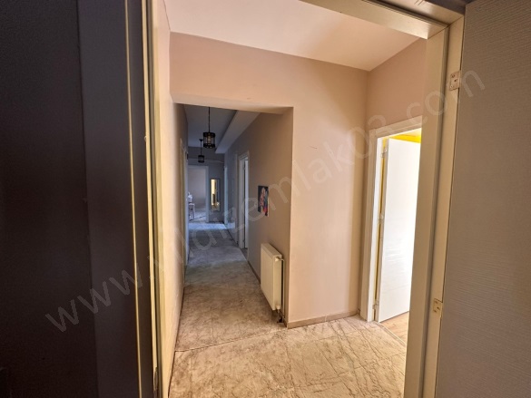 Toki.  Fatih Mahallesi. Dinar Satılık Daire |  3+1 Oda | 155M2 4.650.000Tl  Krediye Uygun  | 3. Kat | Kombi | 2 Banyo | 1 Yatak Odası Resim-3