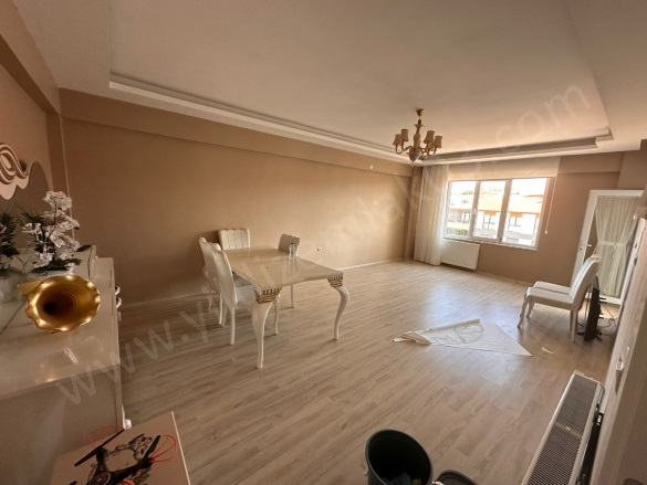 Toki.  Fatih Mahallesi. Dinar Satılık Daire |  3+1 Oda | 155M2 4.650.000Tl  Krediye Uygun  | 3. Kat | Kombi | 2 Banyo | 1 Yatak Odası Resim-4