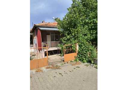 Detached House For Rent in  Turkey, Afyon, Dinar, Cumhuriyet neighborhood. , 2+1 Room, 100 m2